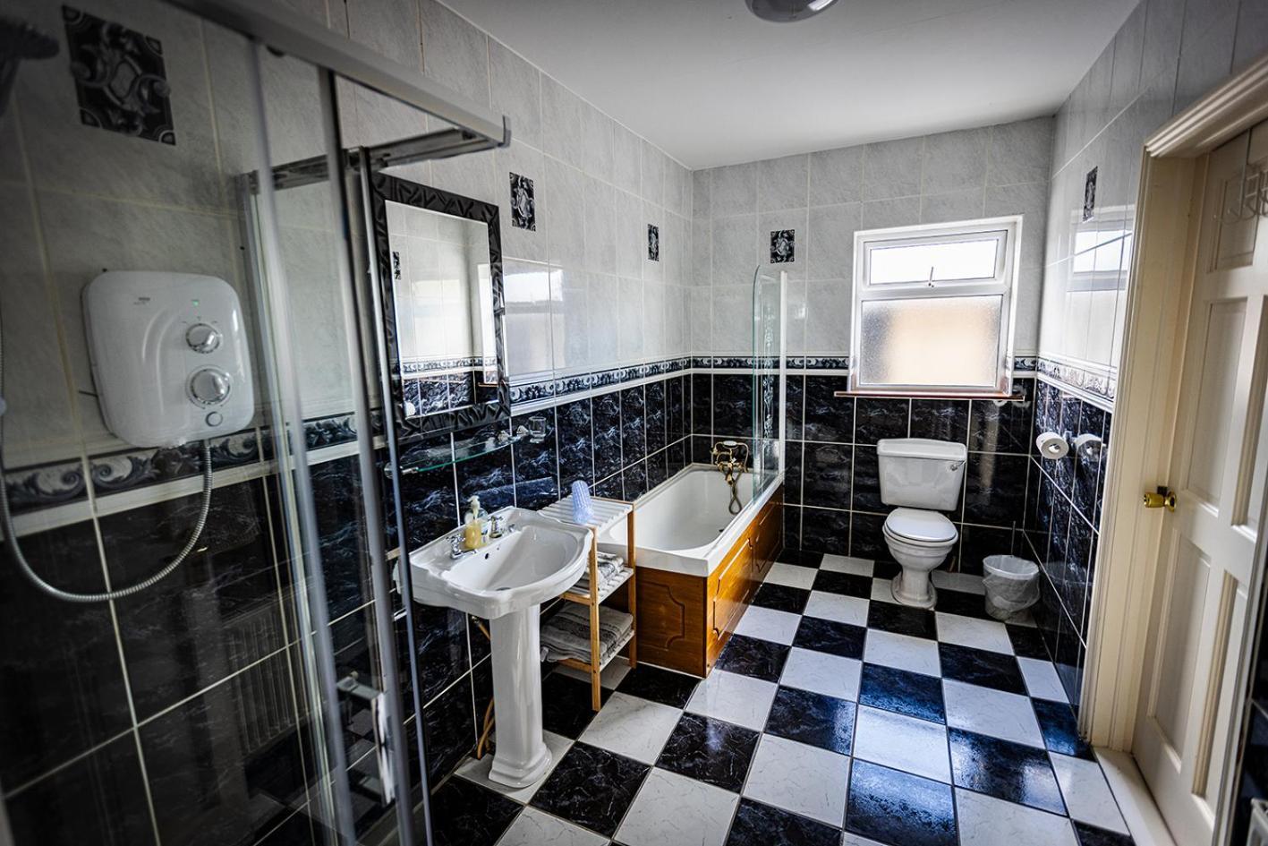 The View Bed & Breakfast Lahinch Bagian luar foto