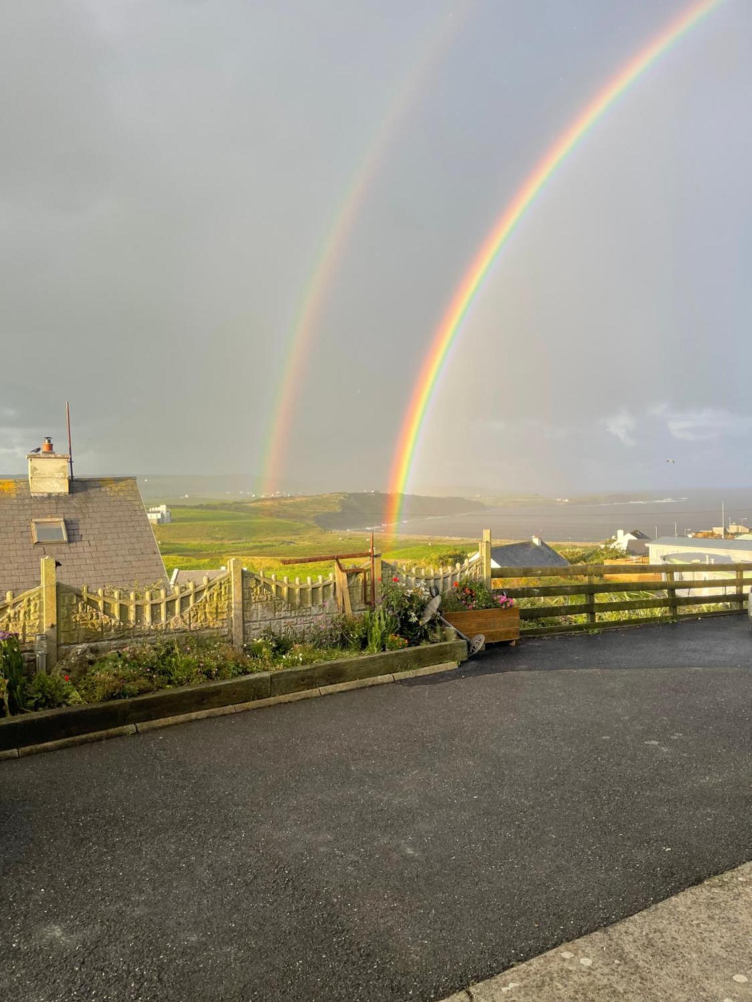 The View Bed & Breakfast Lahinch Bagian luar foto